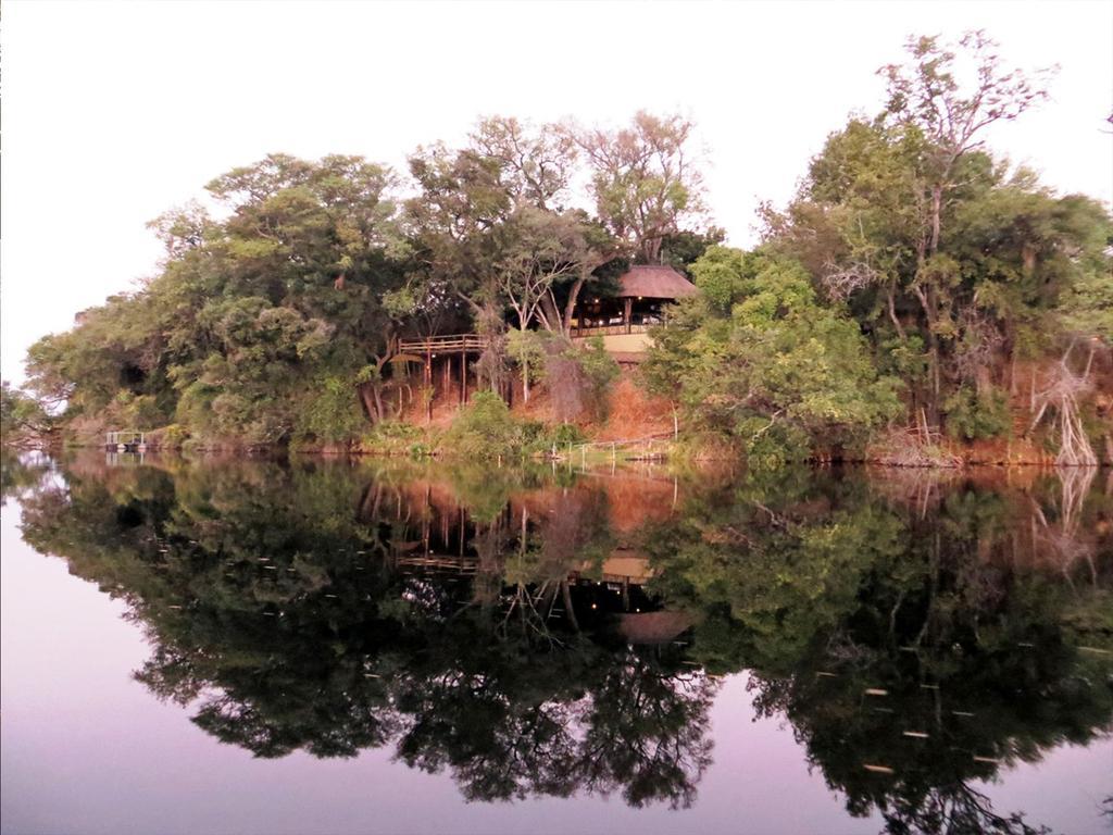 Gondwana Namushasha River Lodge Kongola Rum bild