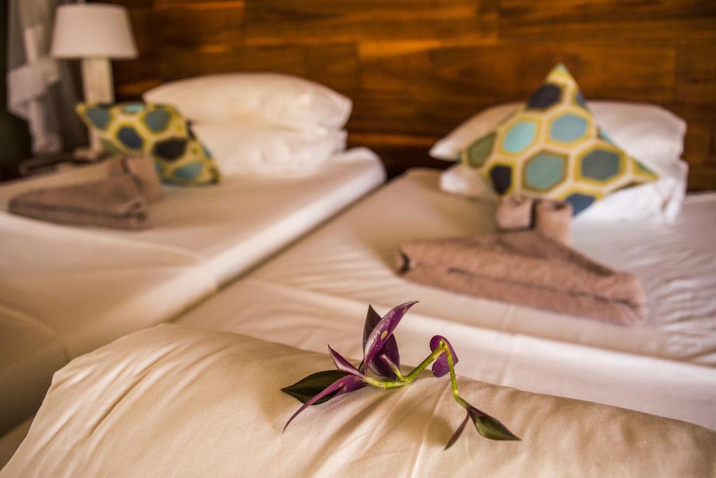 Gondwana Namushasha River Lodge Kongola Exteriör bild